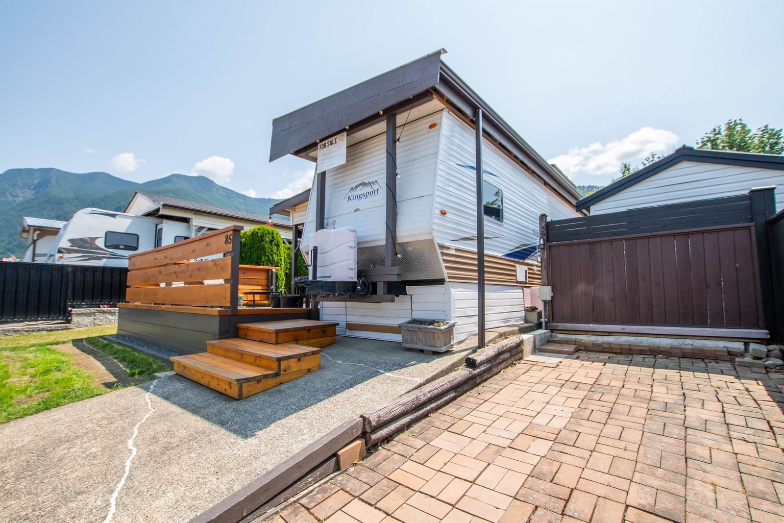 Listing Image 23