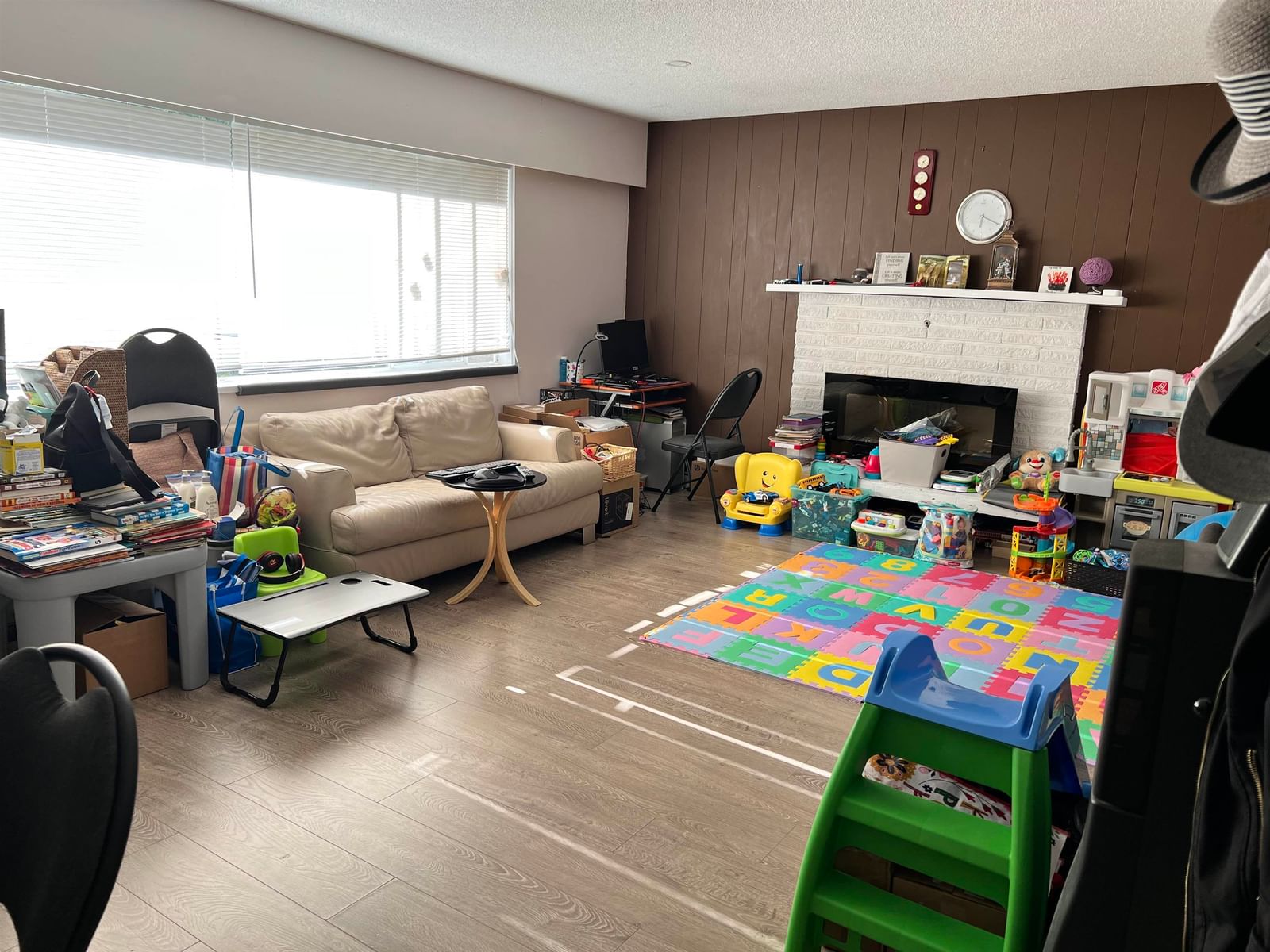 Listing Image 17