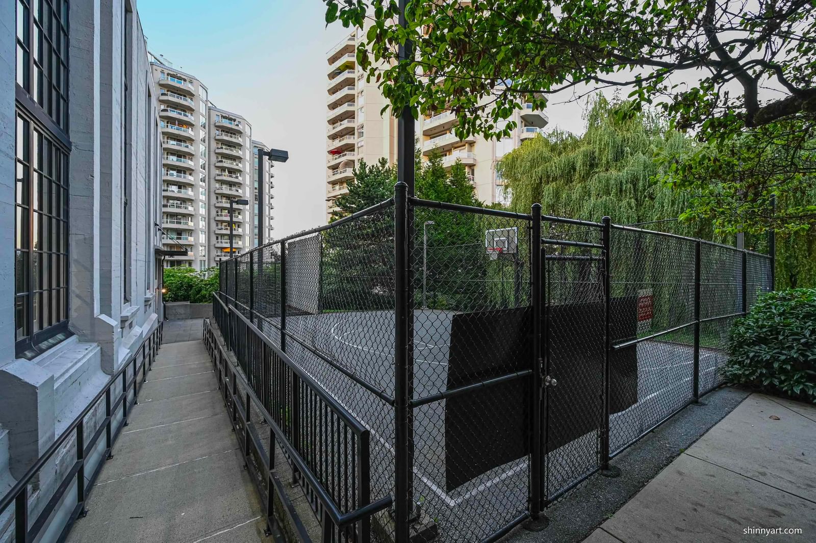 Listing Image 22