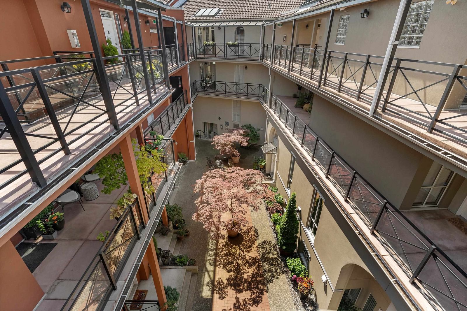 Listing Image 33