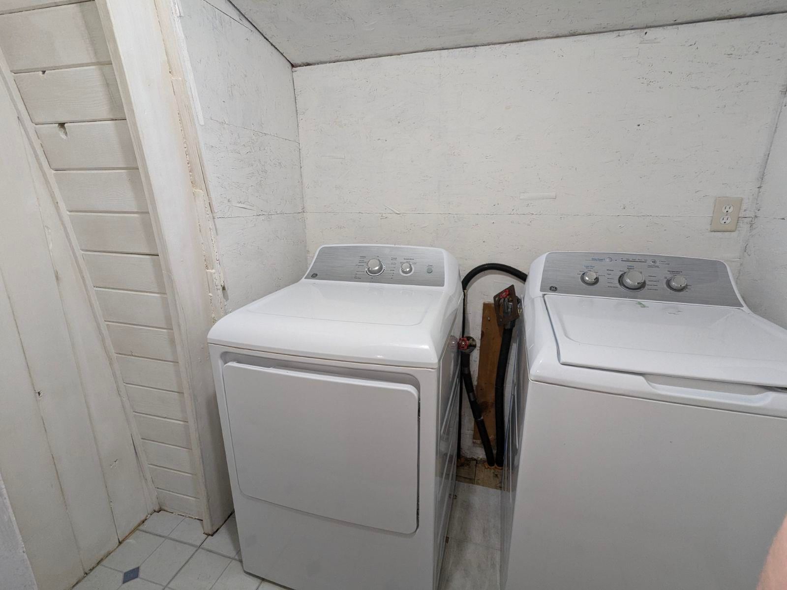 Listing Image 16