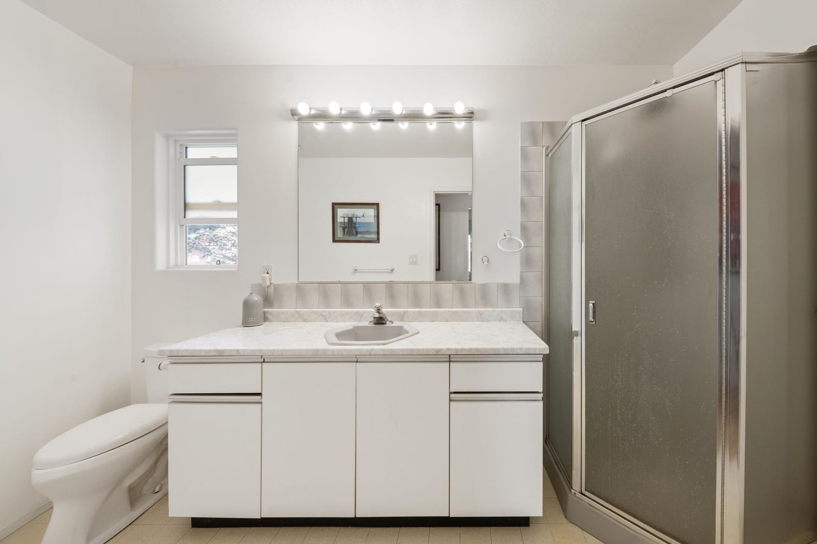 Listing Image 26