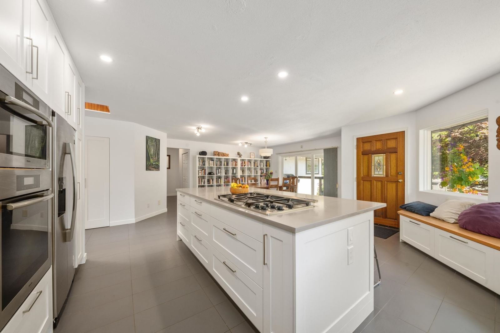 Listing Image 8
