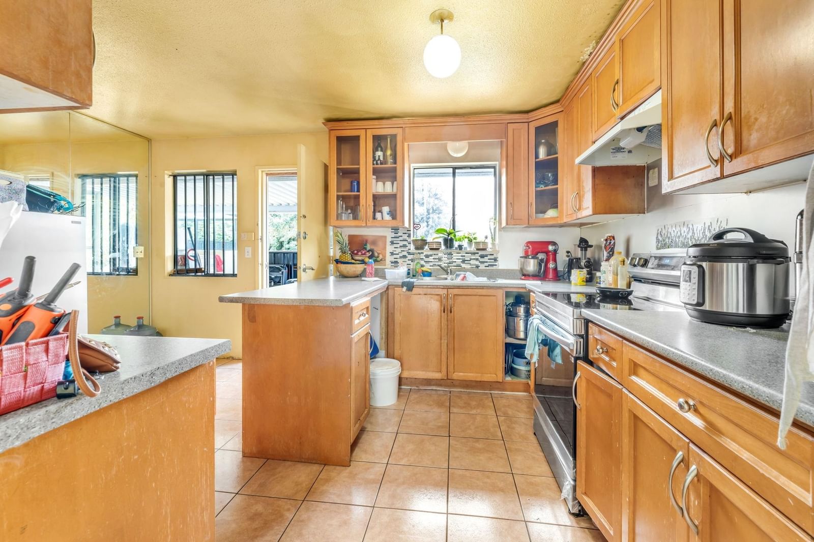 Listing Image 9