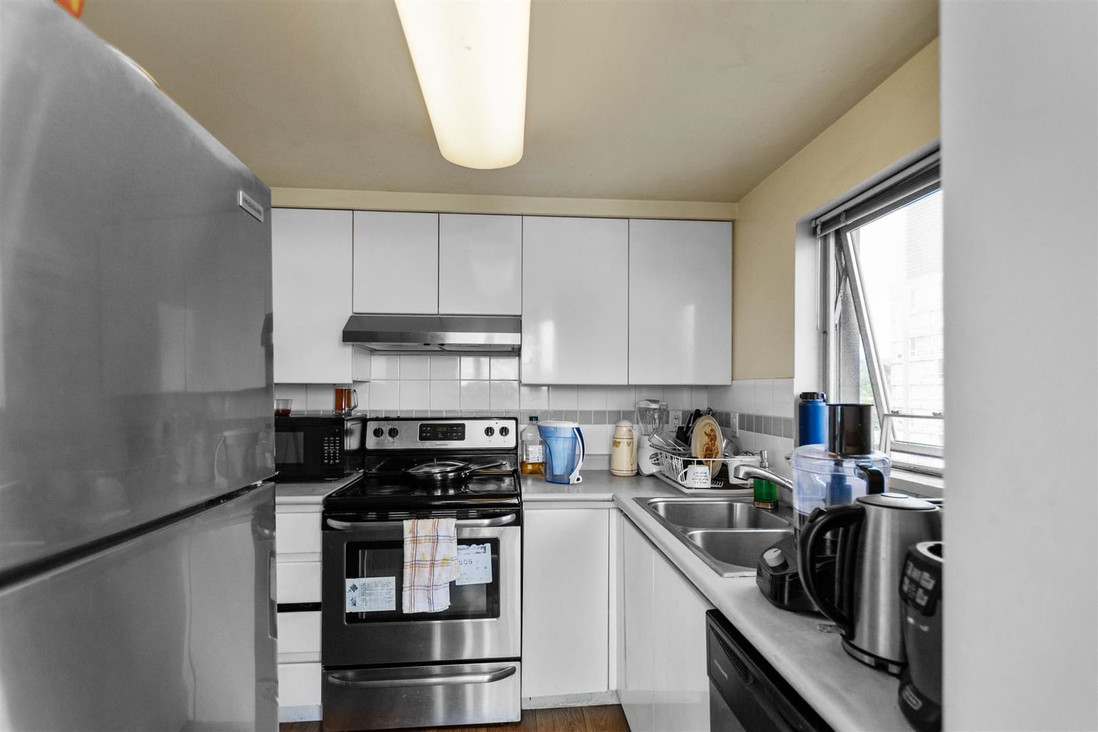 Listing Image 10