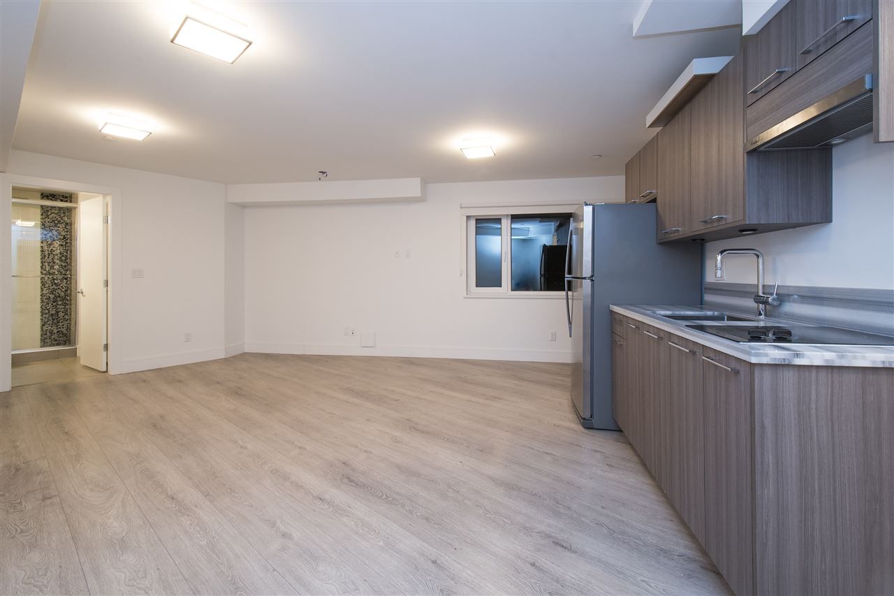 Listing Image 14