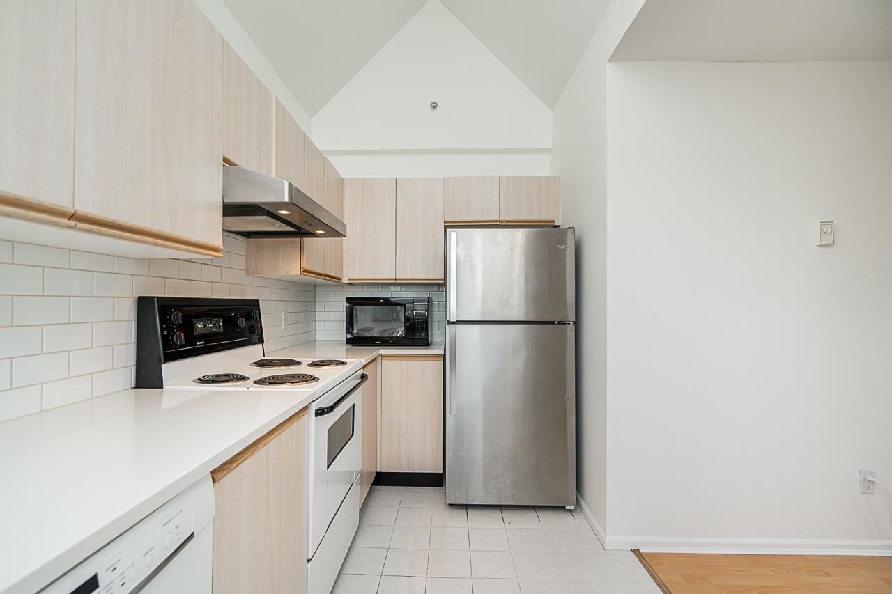 Listing Image 17