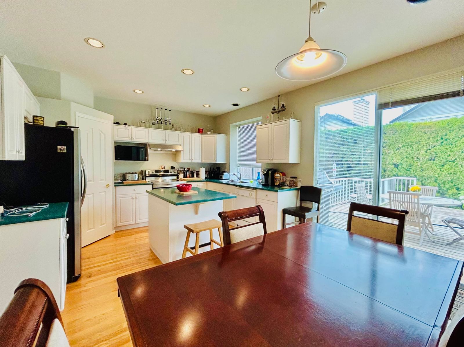Listing Image 12