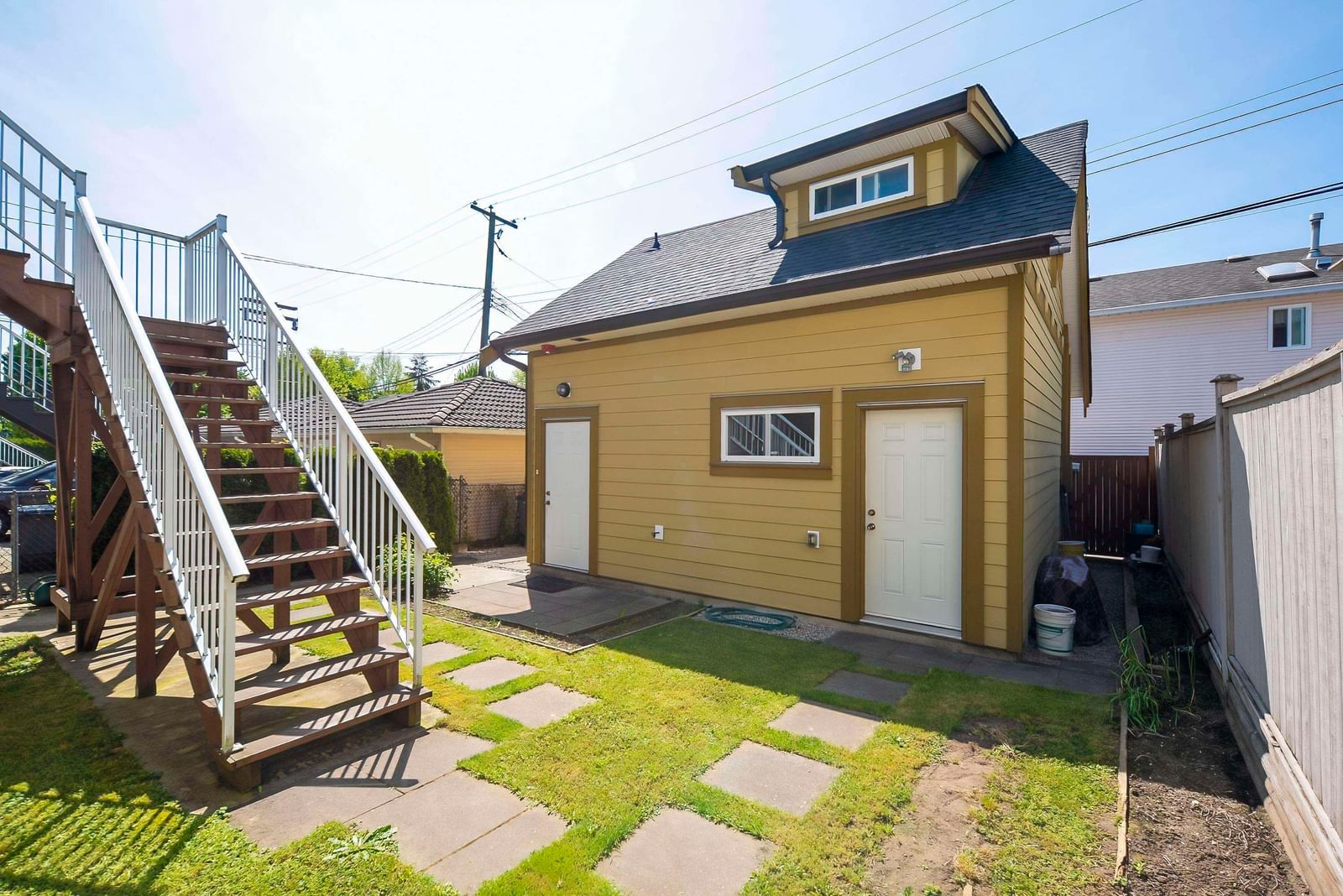 Listing Image 9