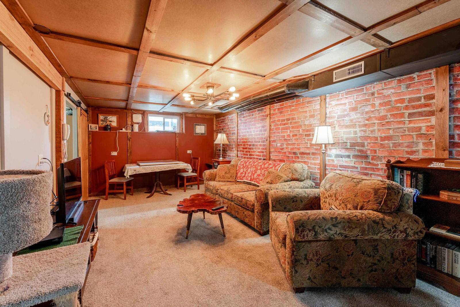 Listing Image 20
