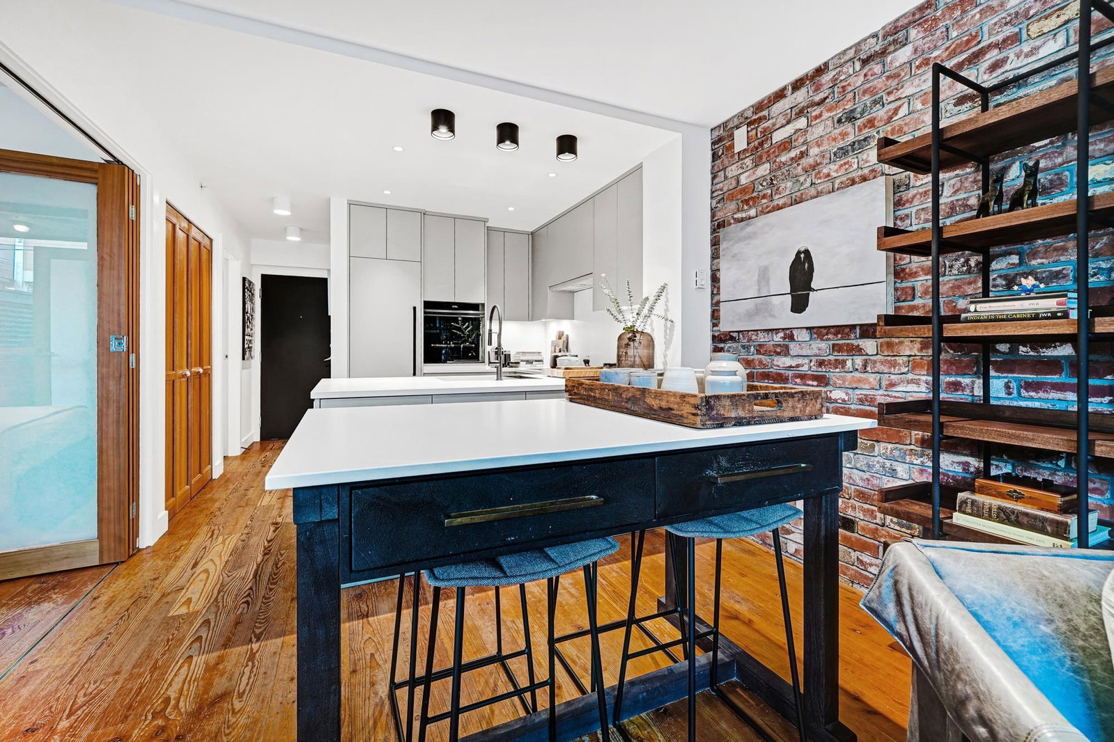 Listing Image 19