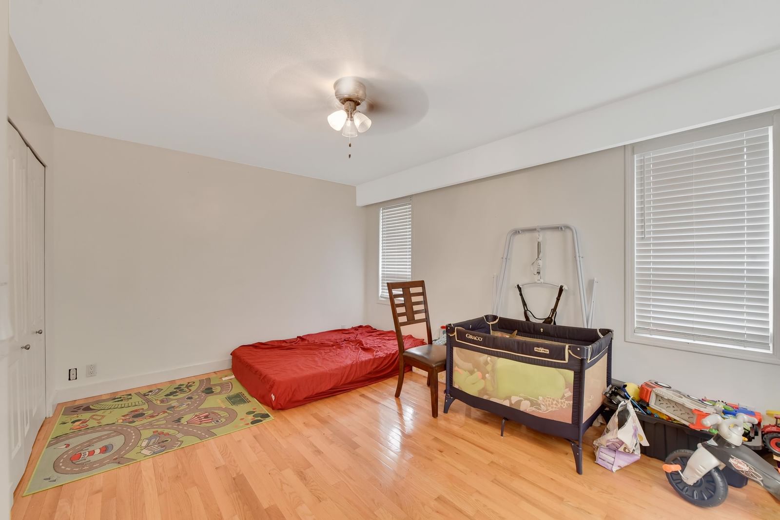 Listing Image 13