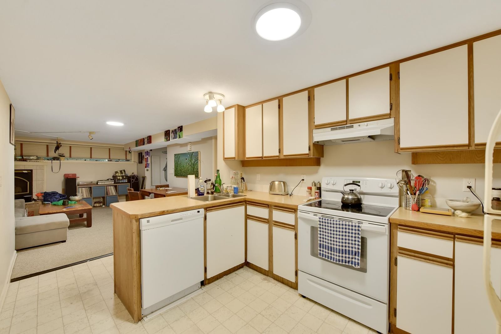 Listing Image 16