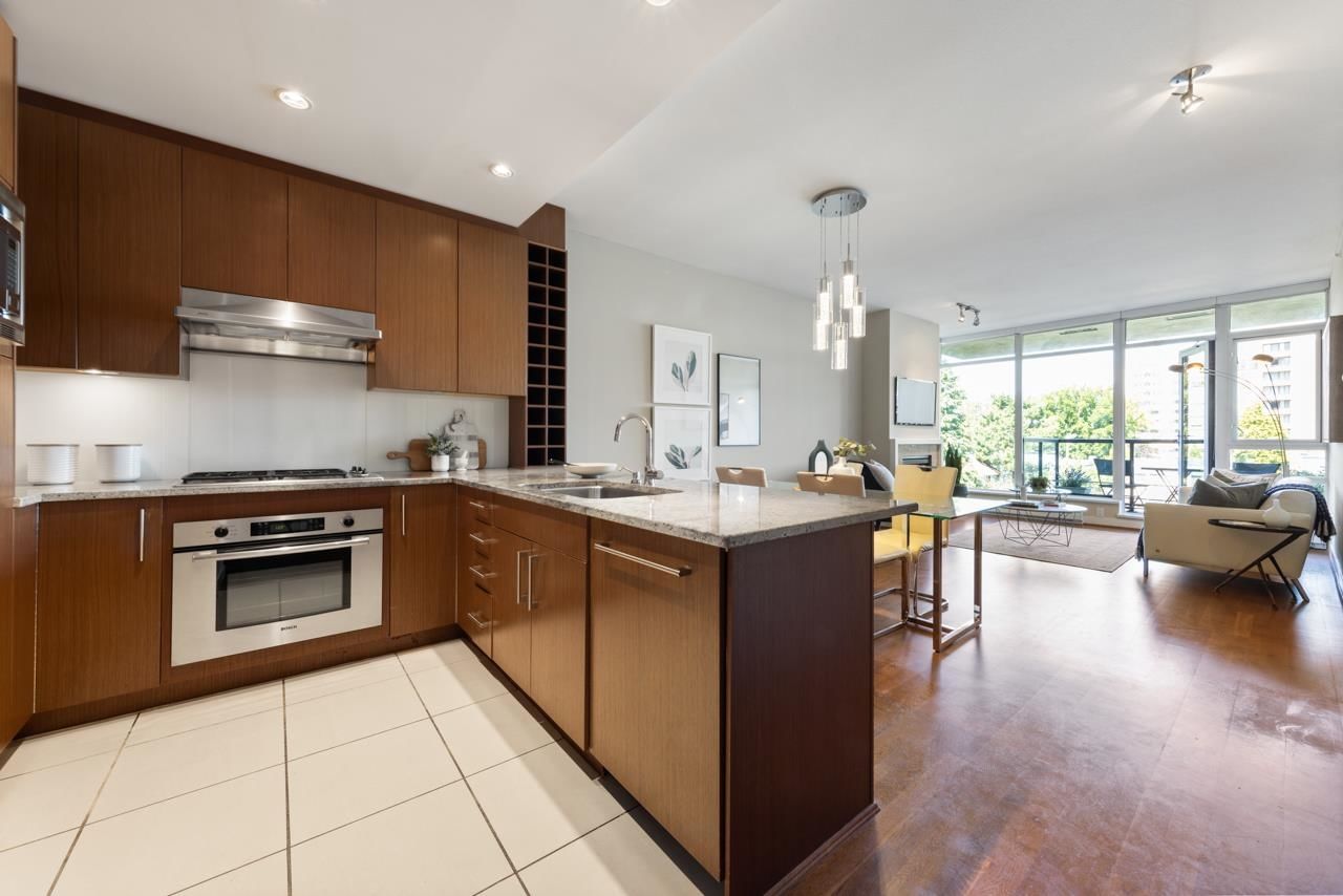 Listing Image 12