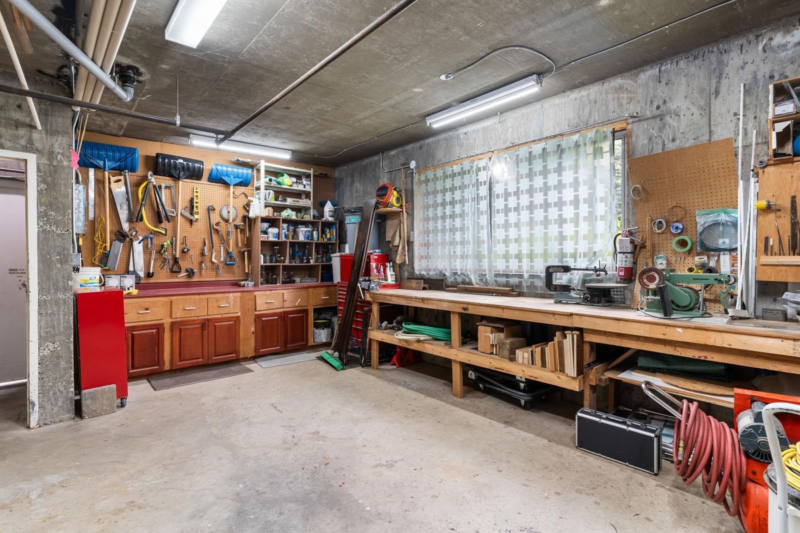 Listing Image 37