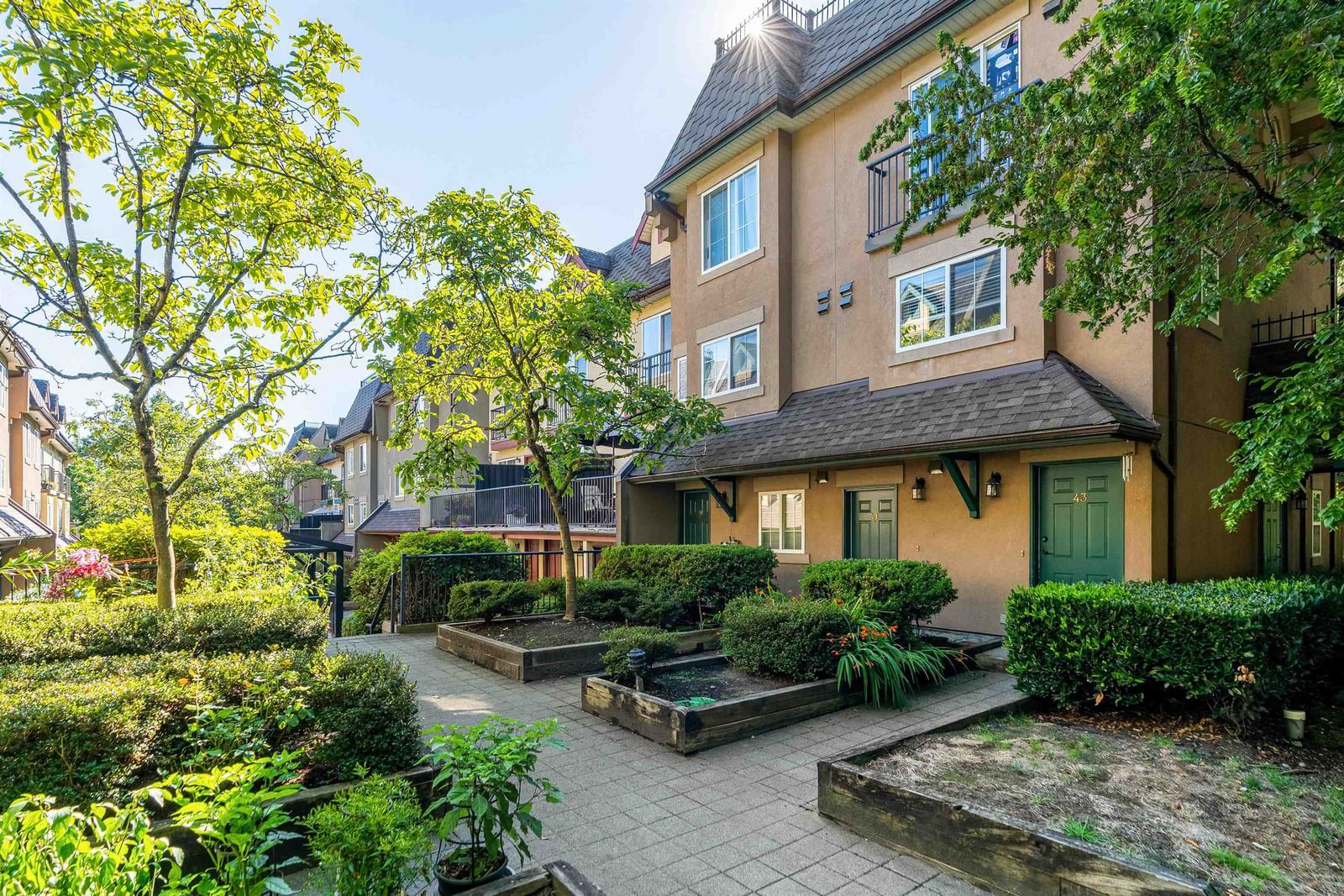 Listing Image 15