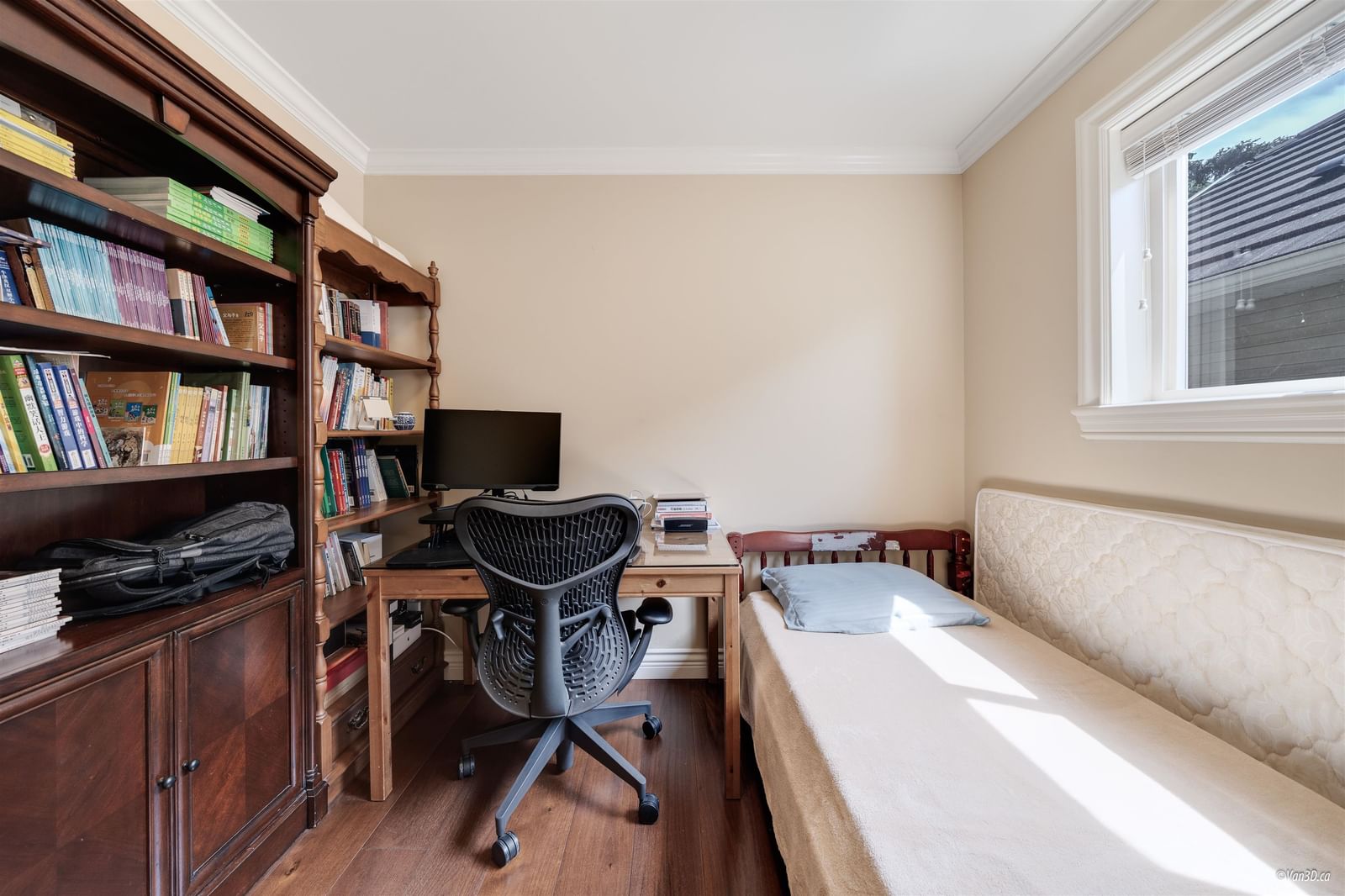 Listing Image 19