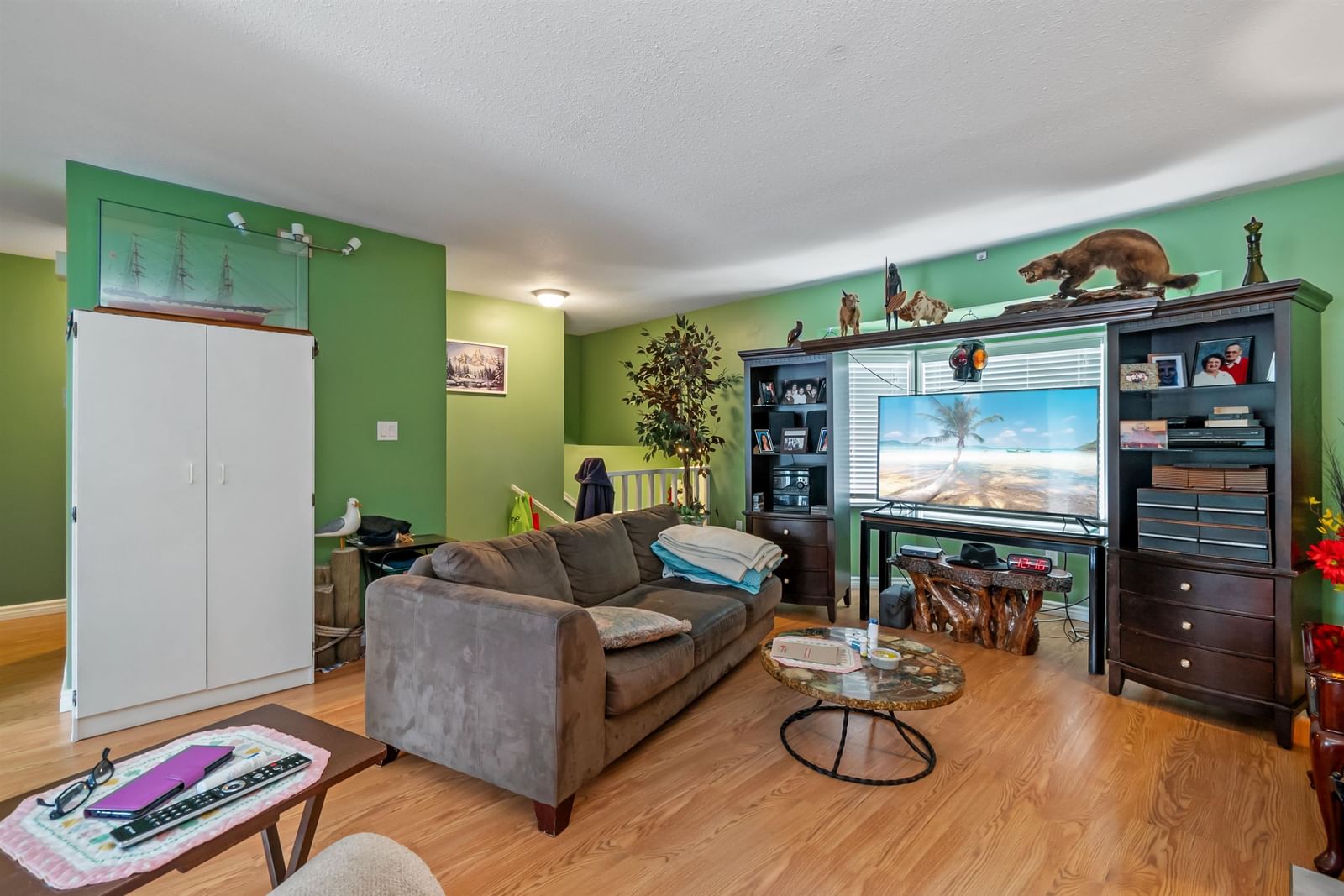 Listing Image 14