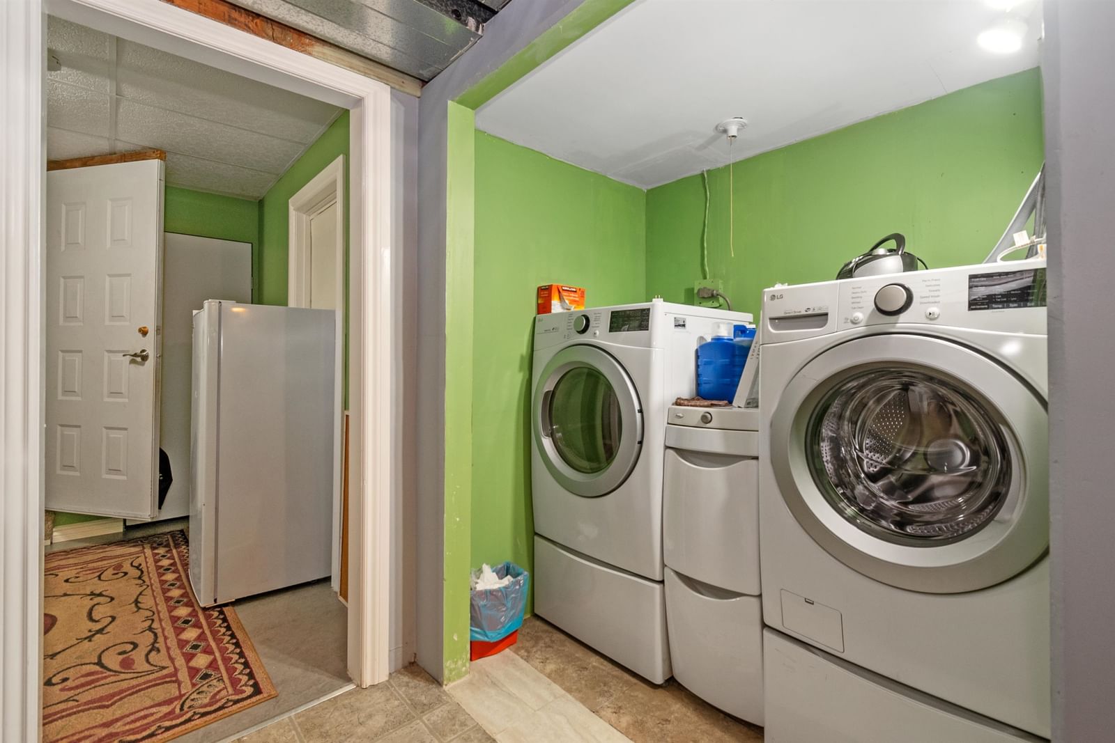 Listing Image 16