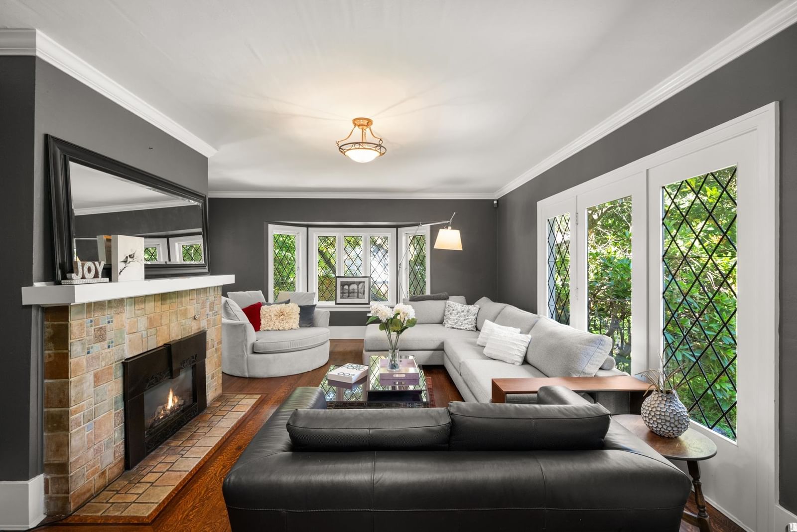 Listing Image 8