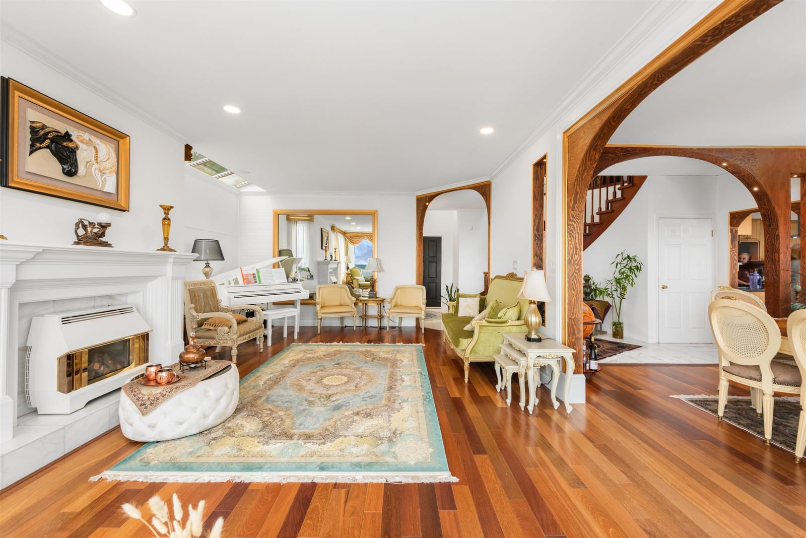 Listing Image 8