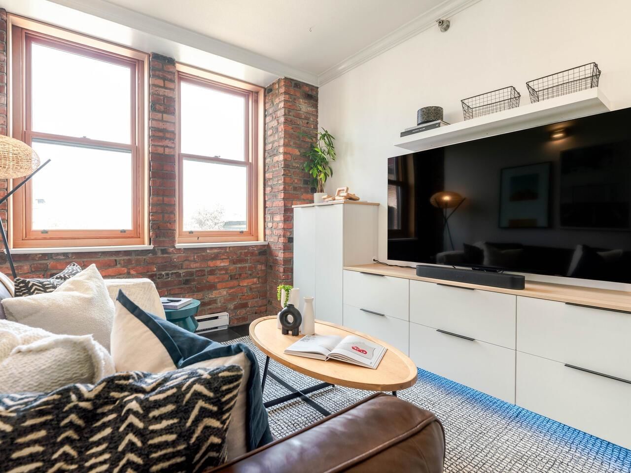 Listing Image 19
