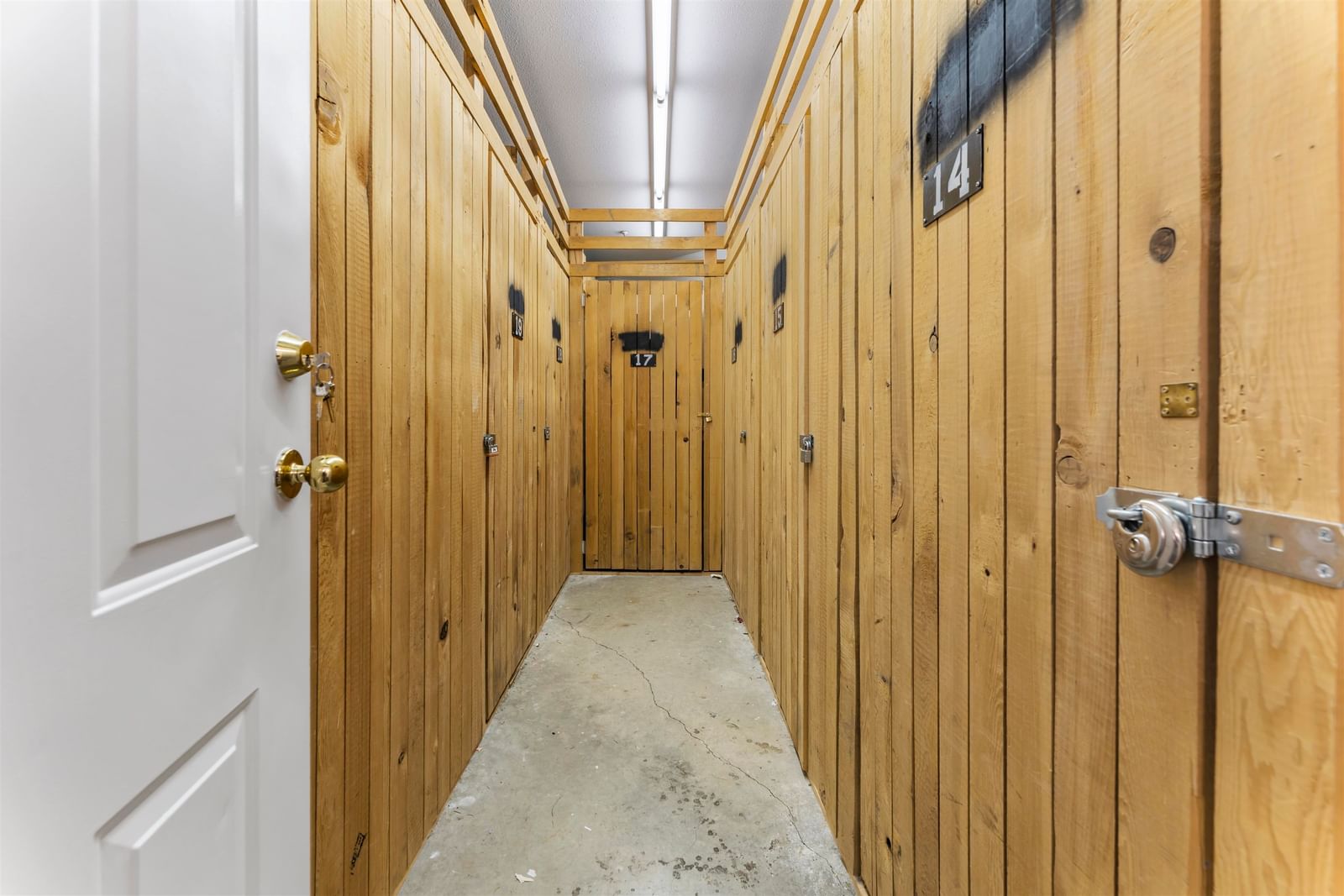 Listing Image 22