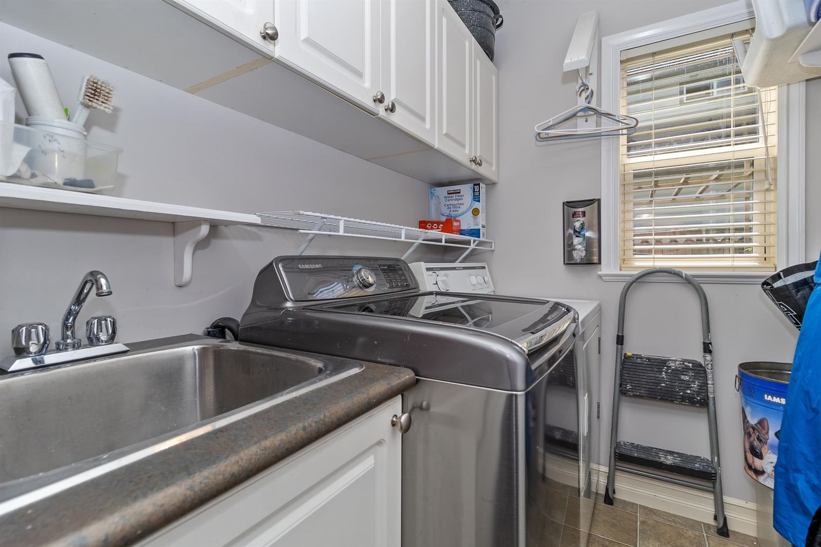 Listing Image 10