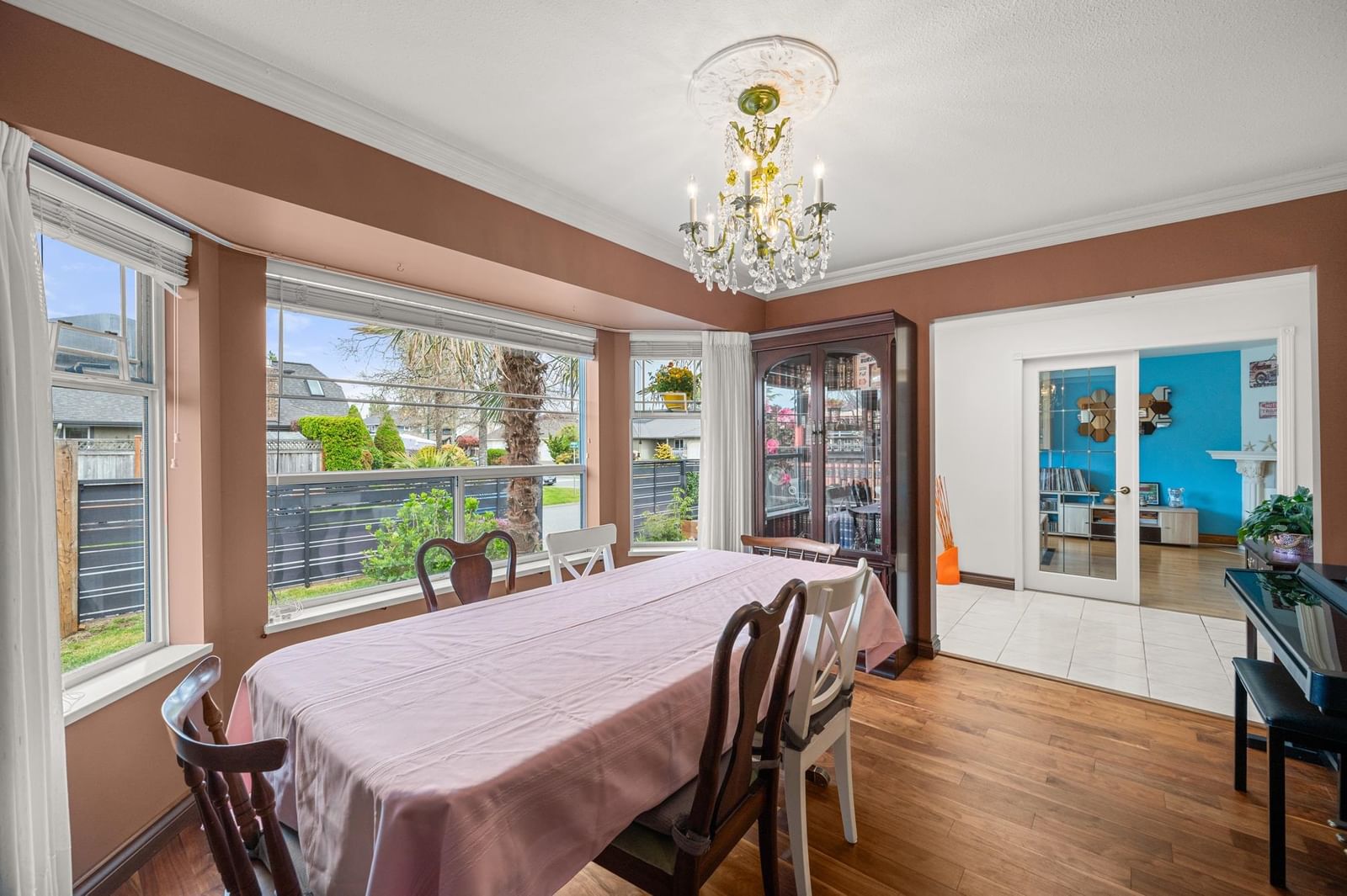 Listing Image 10