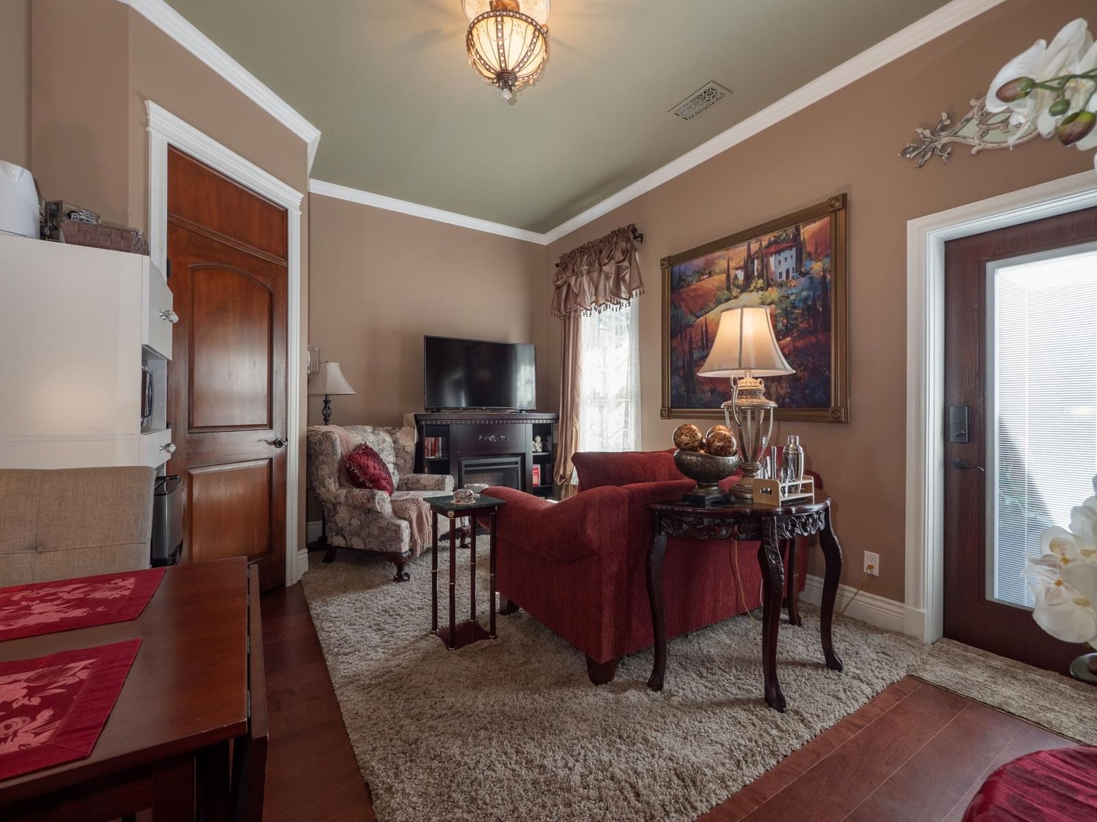 Listing Image 12