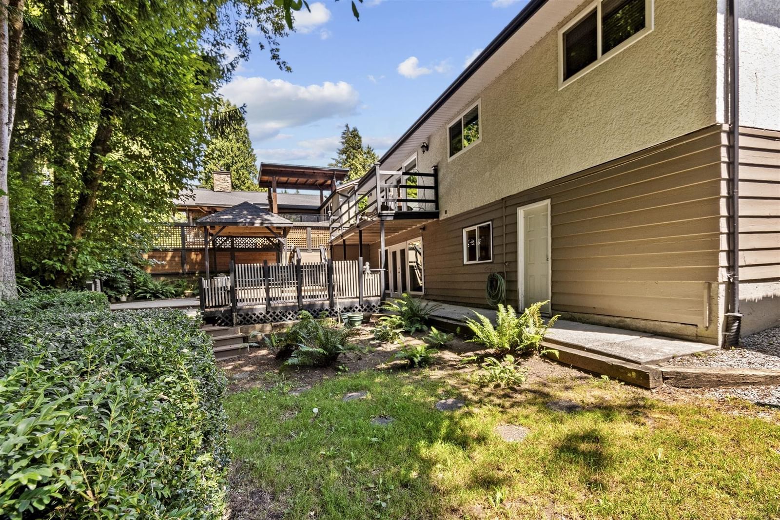 Listing Image 24