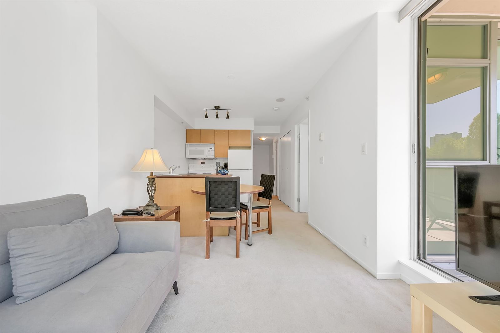 Listing Image 8