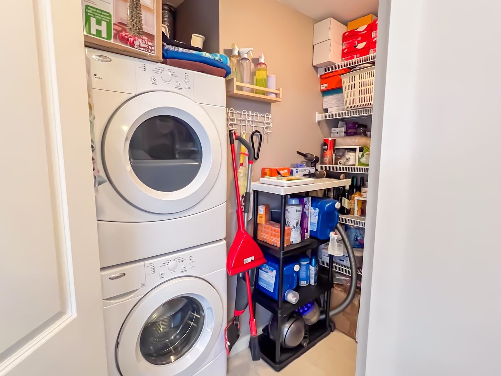 Listing Image 16