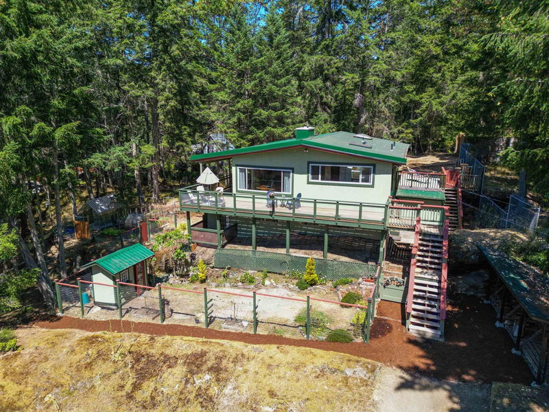 38210 Schooner Way, Pender Island, British Columbia (MLS R2908871)