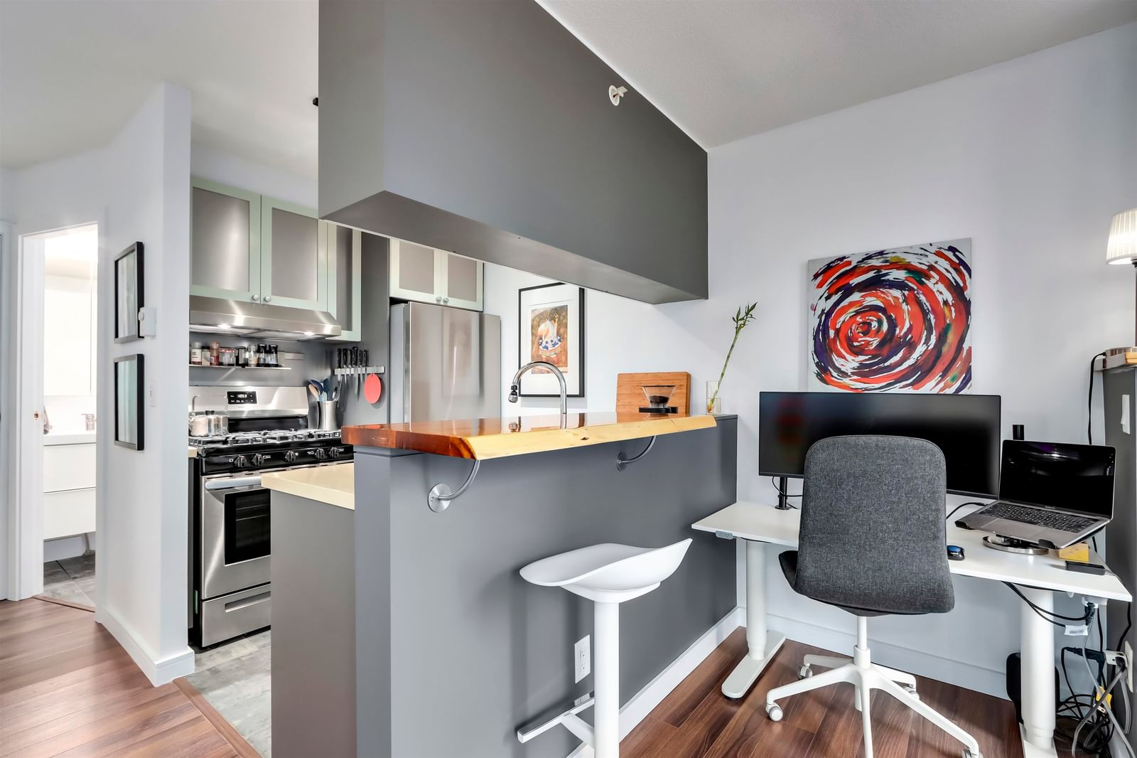 Listing Image 12