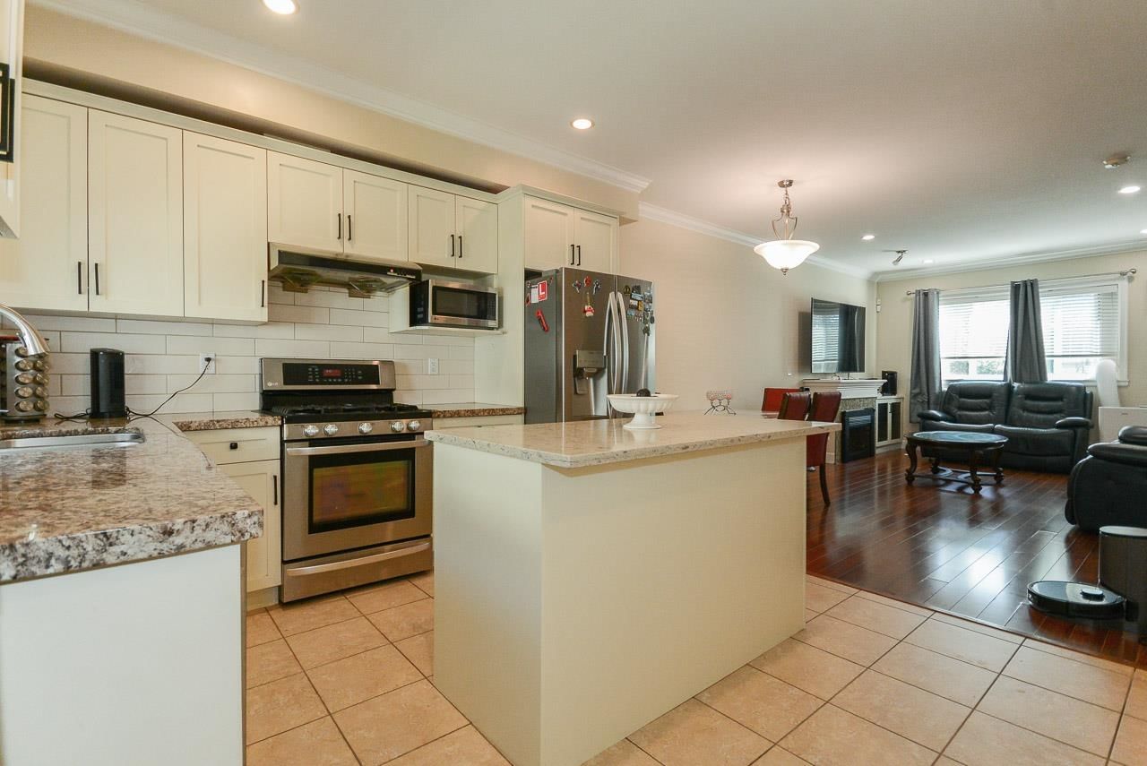 Listing Image 16
