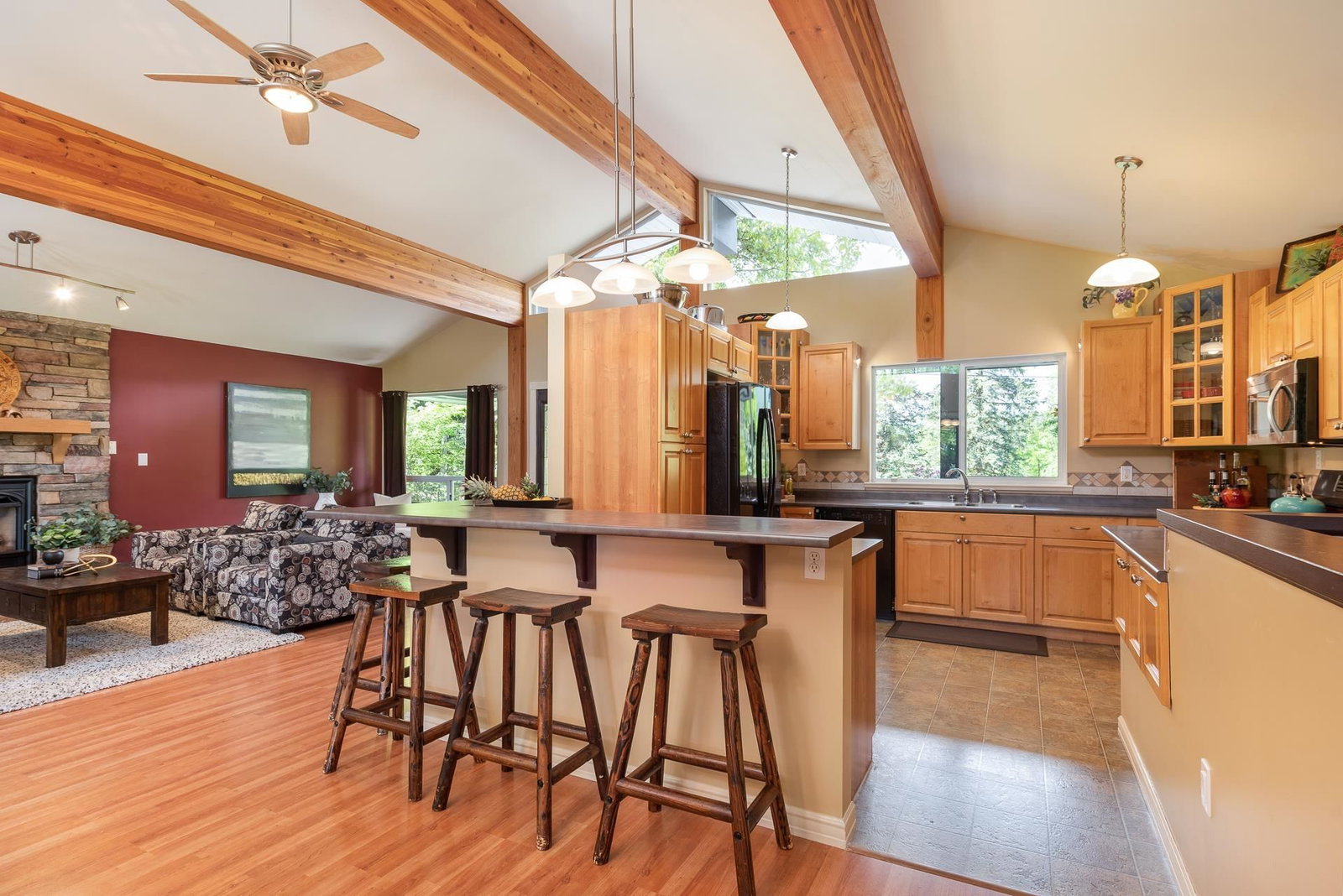Listing Image 11