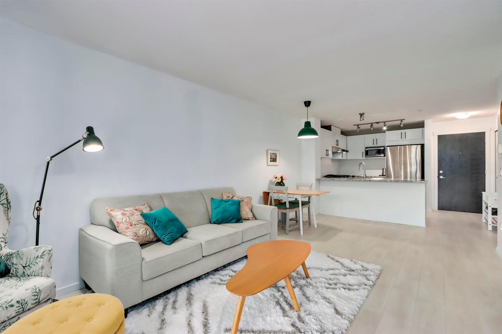 Listing Image 10