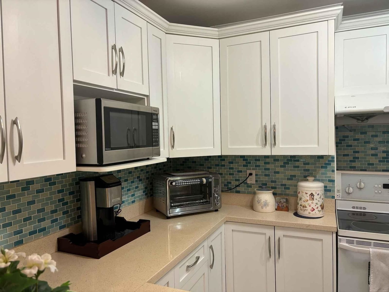 Listing Image 6