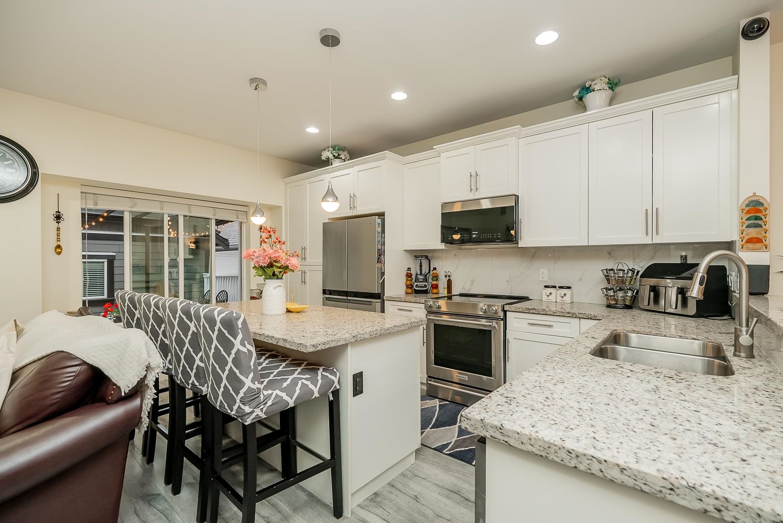 Listing Image 15