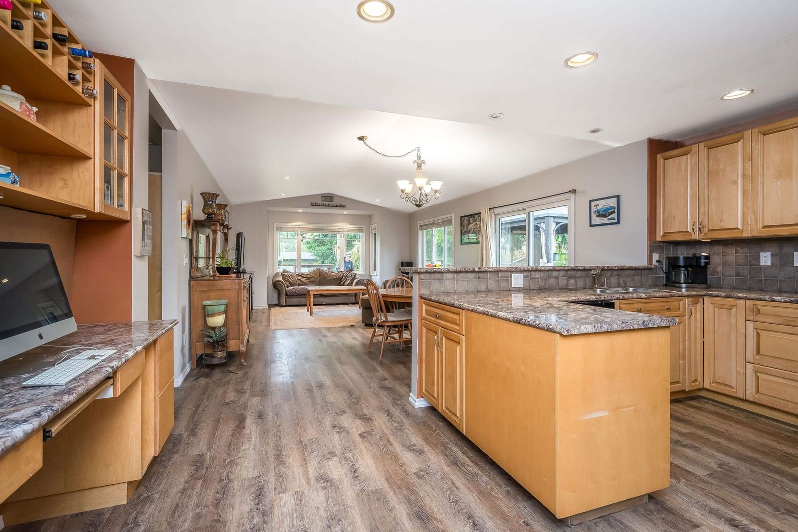 Listing Image 13