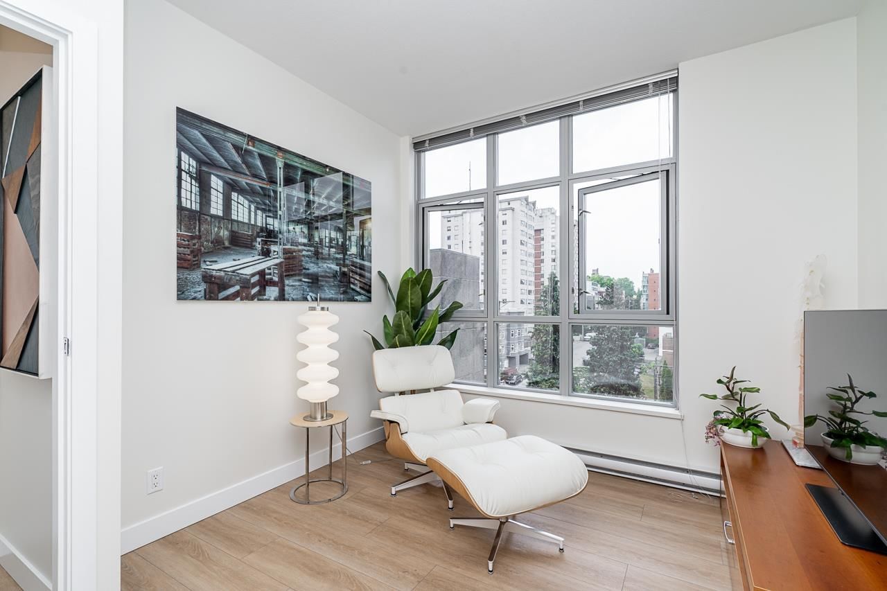 Listing Image 10