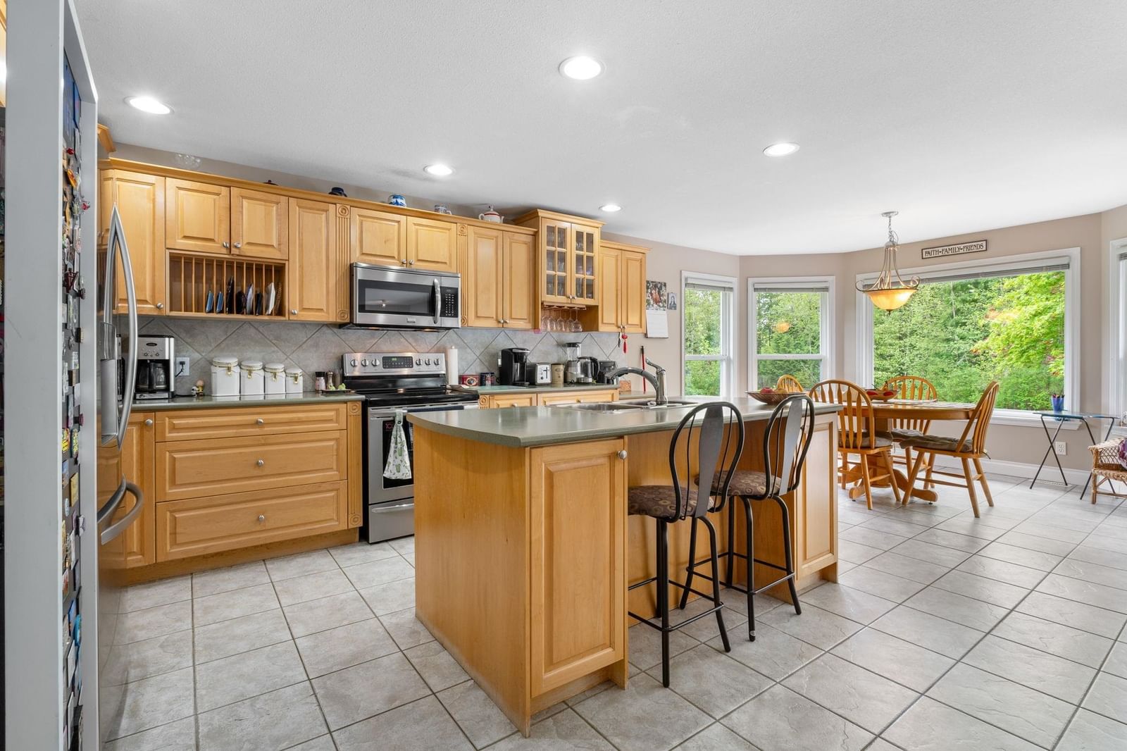 Listing Image 12