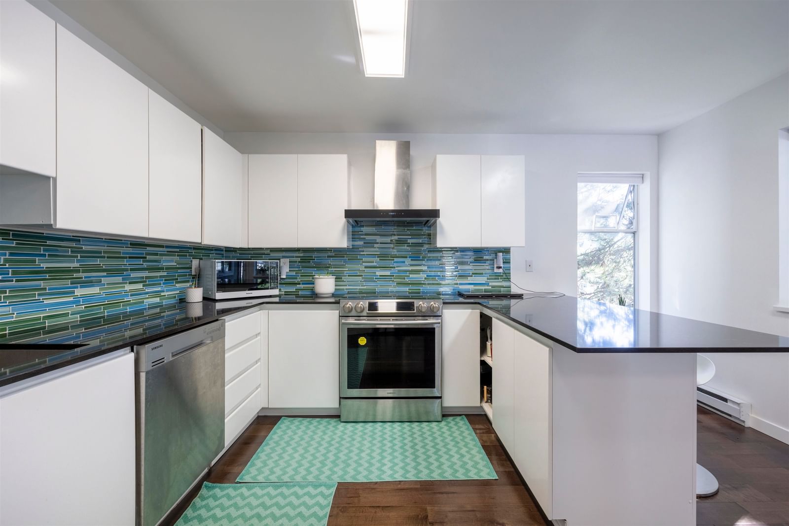 Listing Image 13