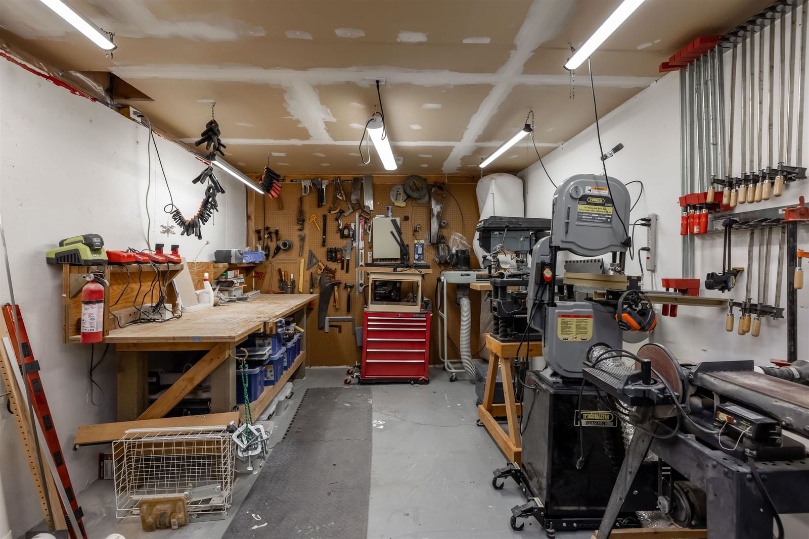 Listing Image 36