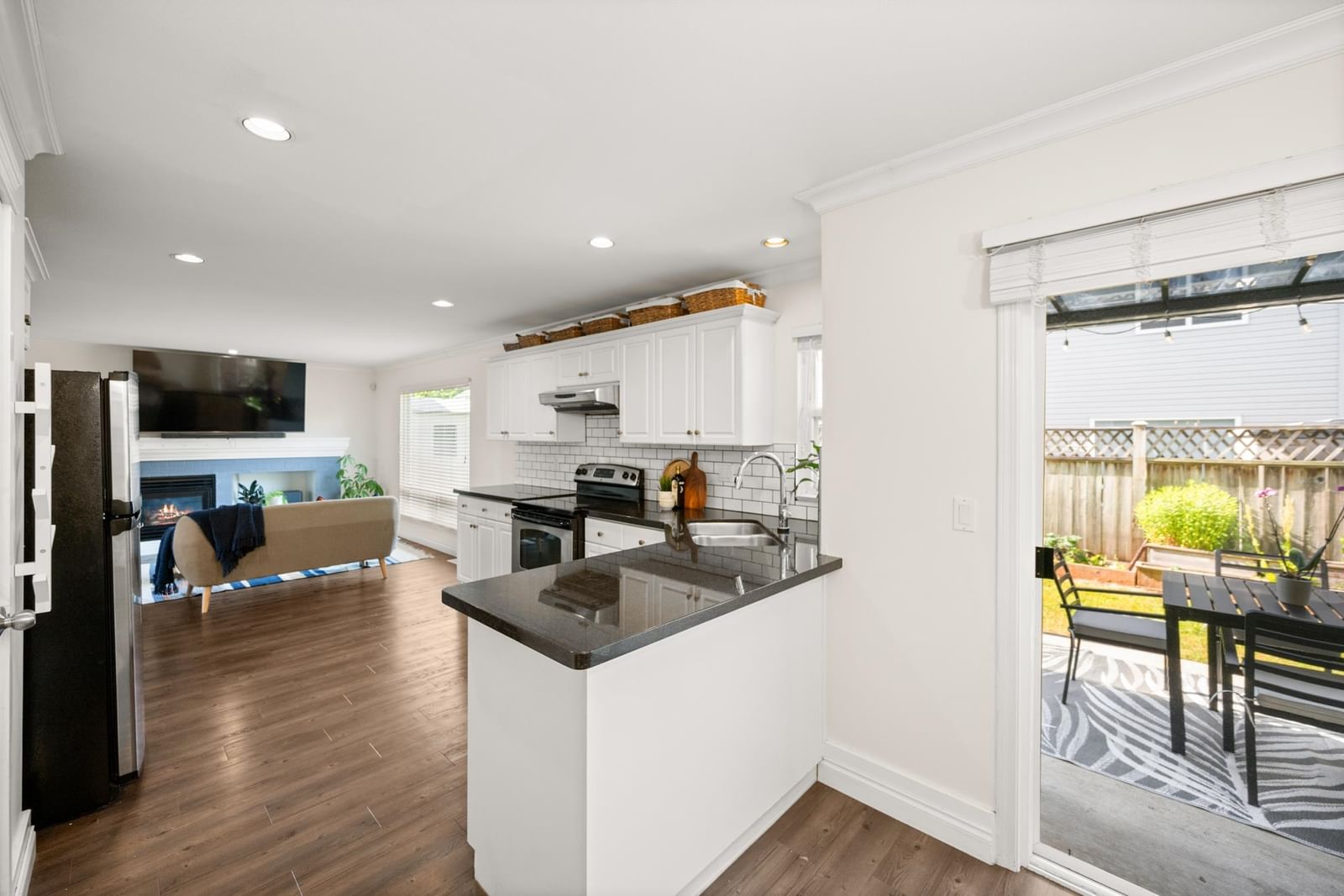 Listing Image 15