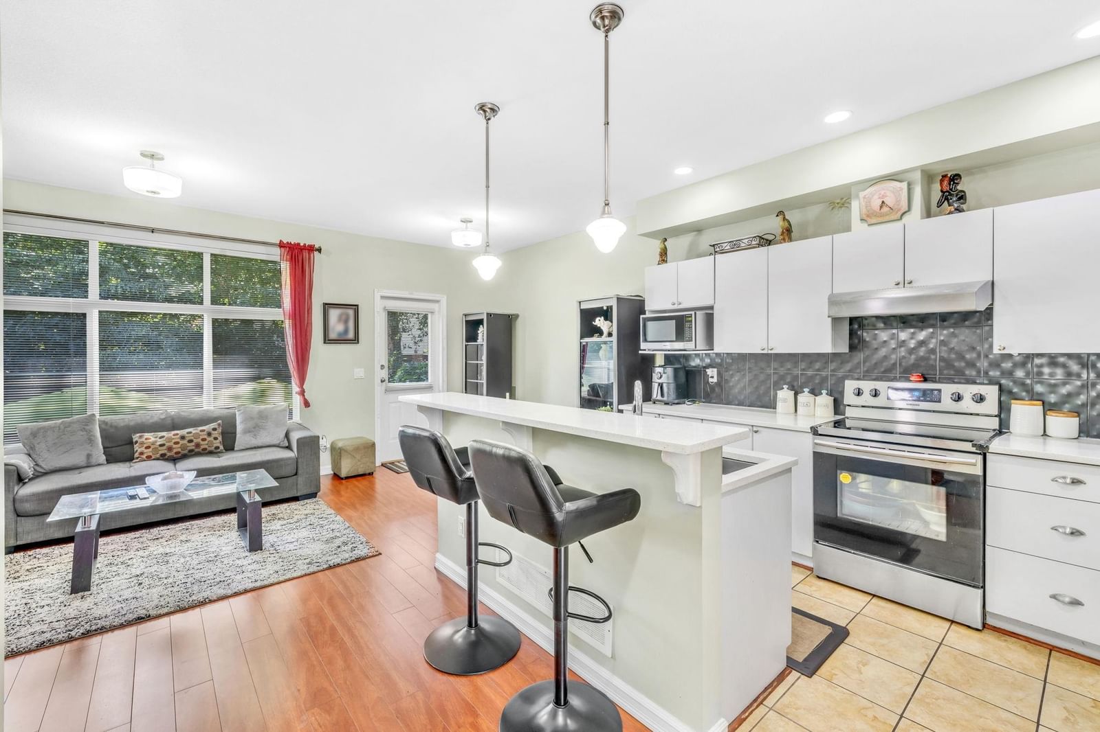 Listing Image 13