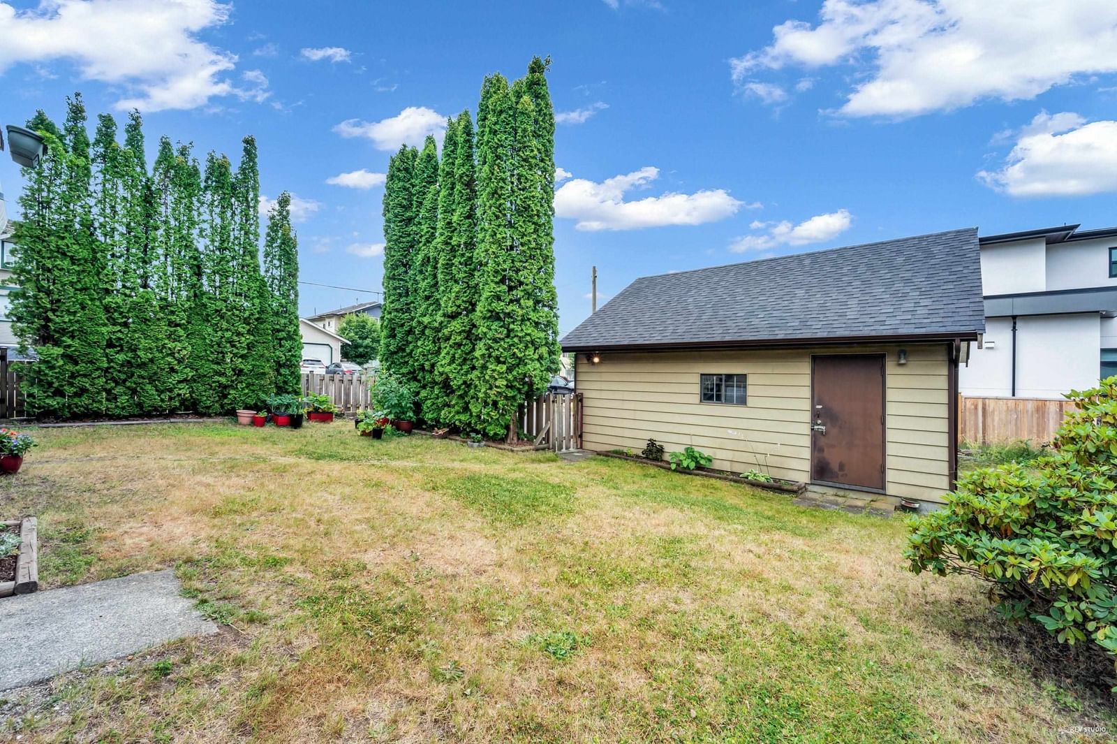 Listing Image 6