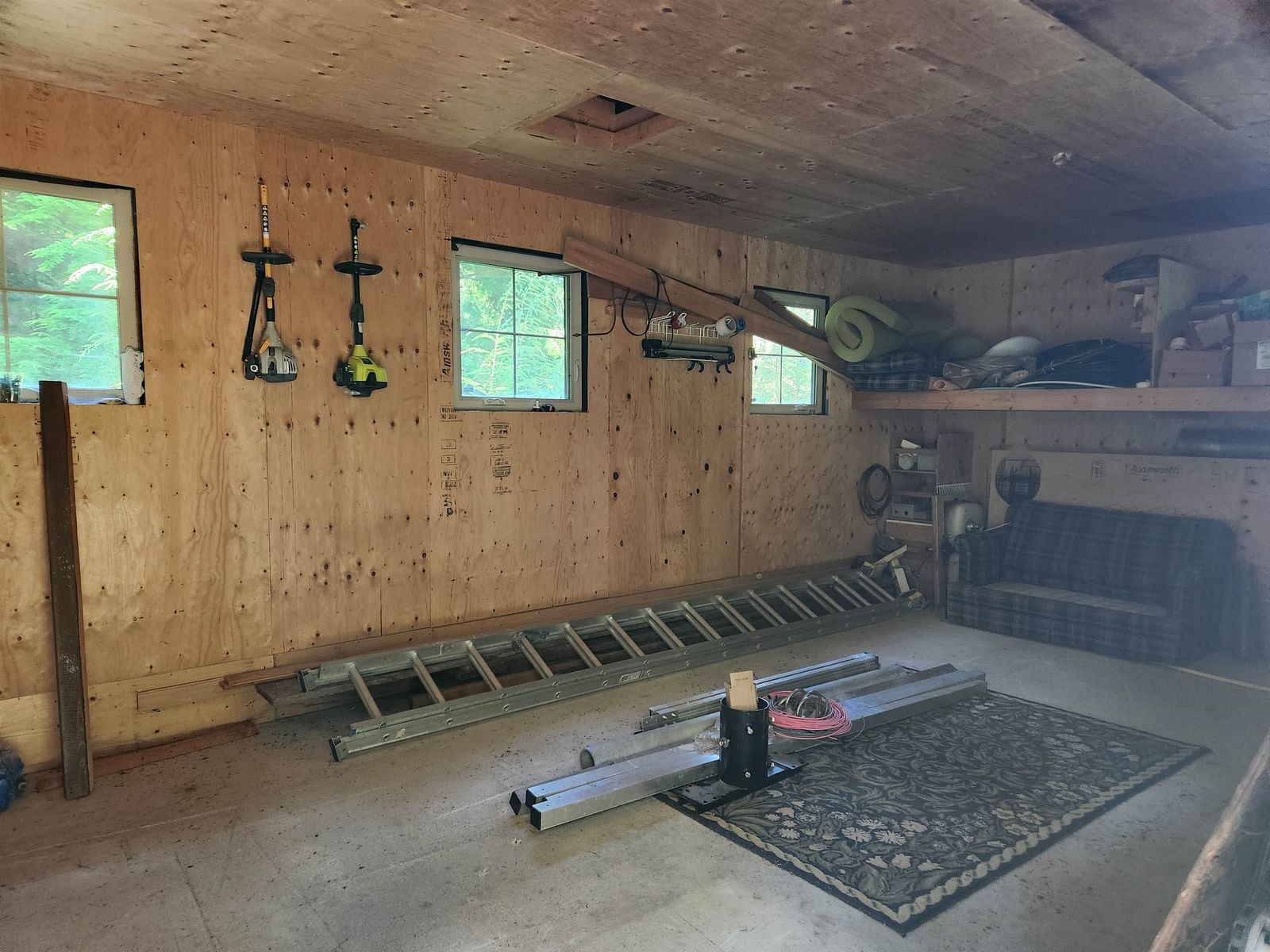 Listing Image 10
