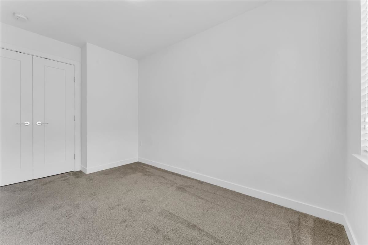 Listing Image 30